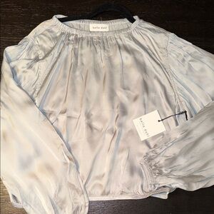 New w tag Bella Dahl Light Gray Satin Blouson Top size L